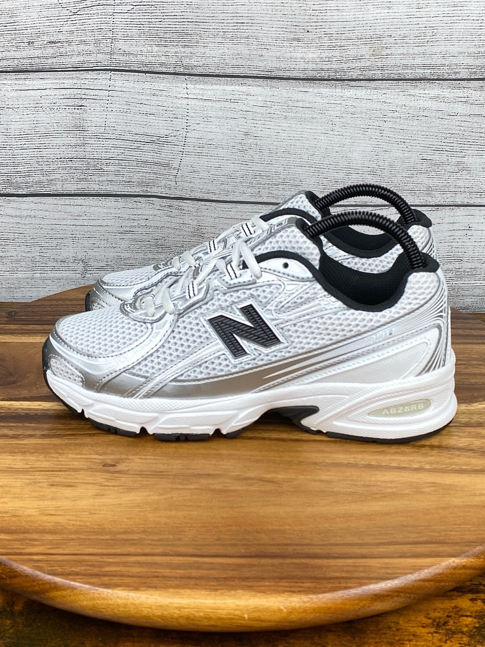 New Balance 740 Silver White Black Retro Style Sneaker U740NW2 Women Shoe Size 7